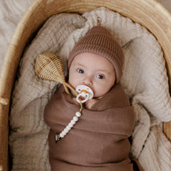 Bleu La La Luladream natural rubber nipple supports soft, safe soothing.