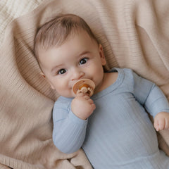 Bleu La La Luladream newborn-friendly nipple image emphasizes soft, durable design for newborn comfort.