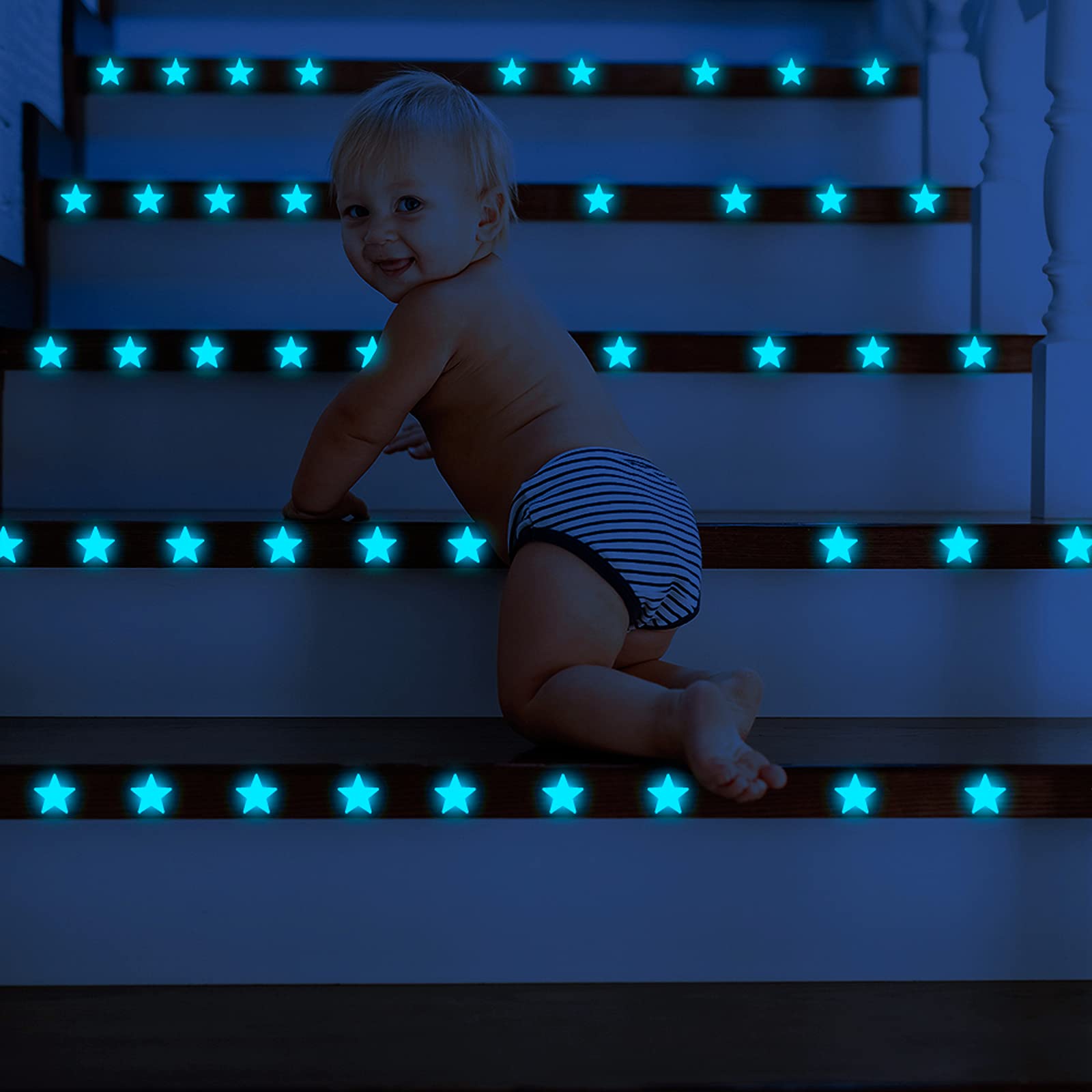 BLINKEEN glow stars in a cozy kid room creating warm glow