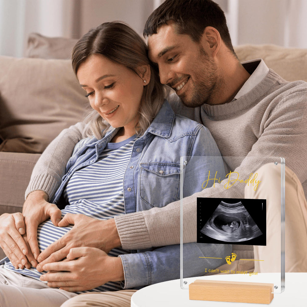 Blinking Stars ultrasound frame shown as a thoughtful dad-to-be gift