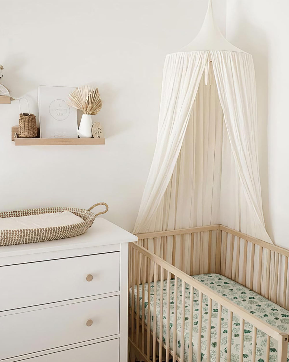 Blissful Diary Snug fit crib sheet keeps sheet secure during restless sleep