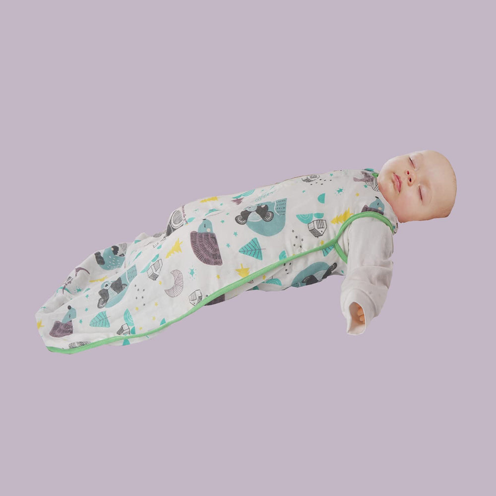 BLOOMSTAR round-neck design demonstrates safe fit across sizes.
