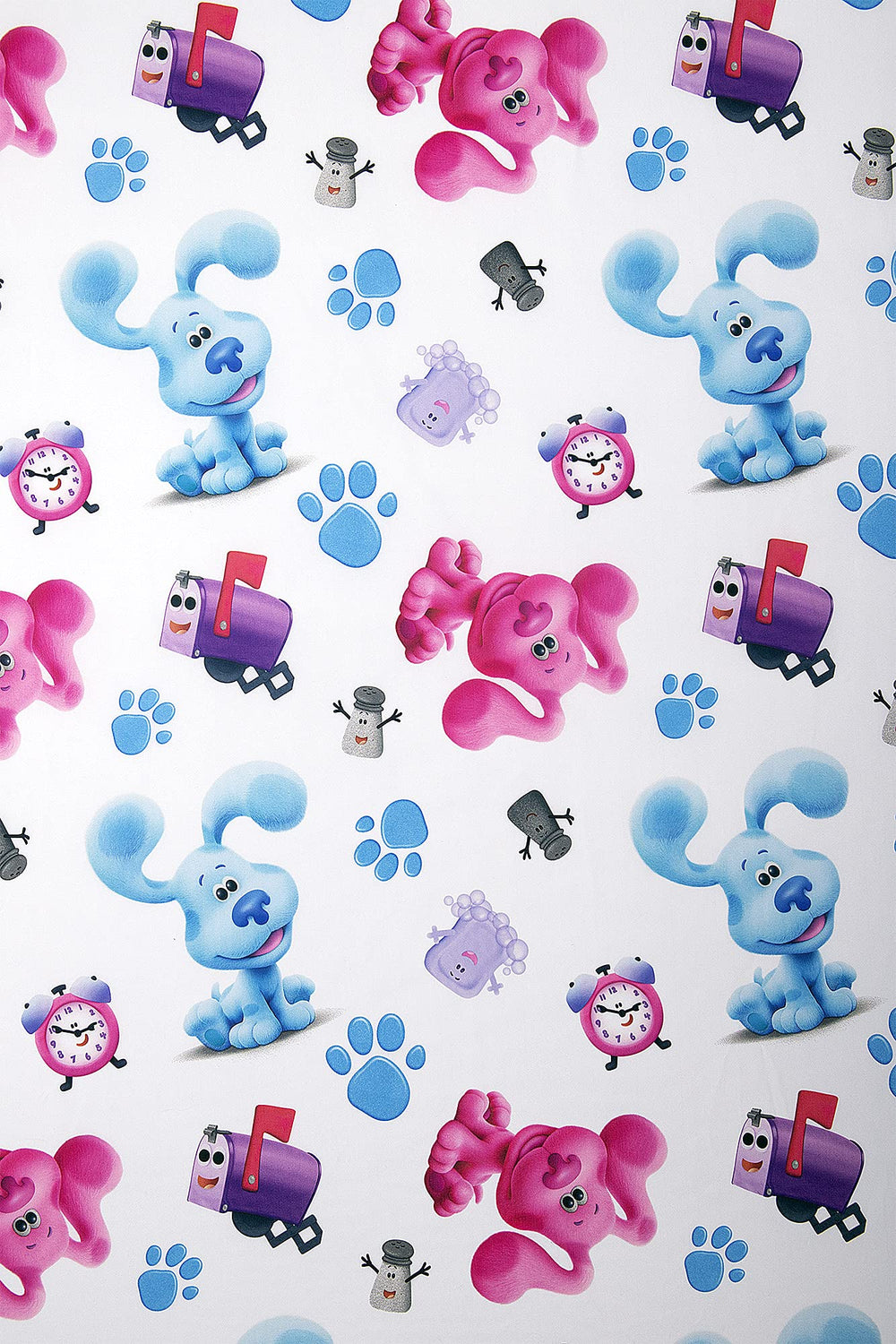Blues Clues You Are Smart reversible design offers two looks in one set for easy room refresh