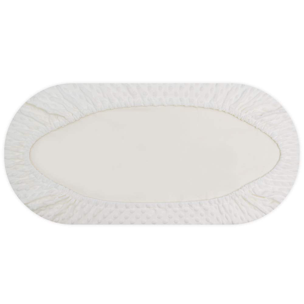 BlueSnail bassinet sheet 2-pack on display emphasizes value and versatile color options.