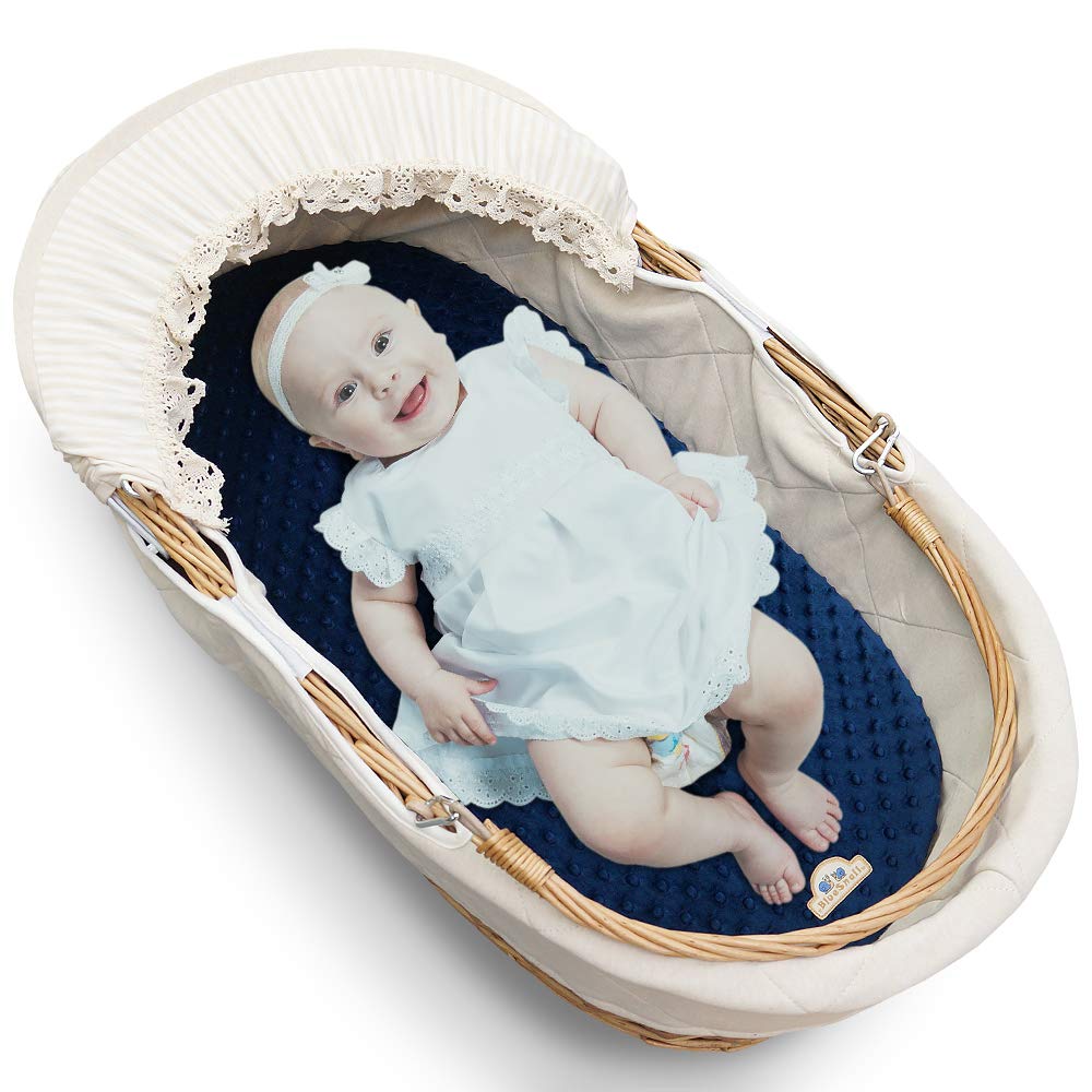BlueSnail bassinet sheet care-wash demonstrates machine washable convenience