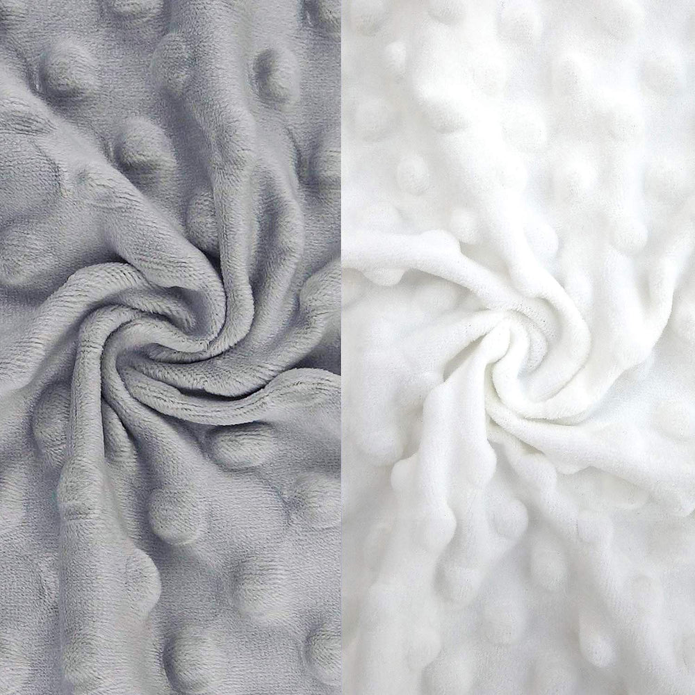 BlueSnail bassinet sheet closeup of stretchy knit highlights ultra-soft texture for sensitive skin.