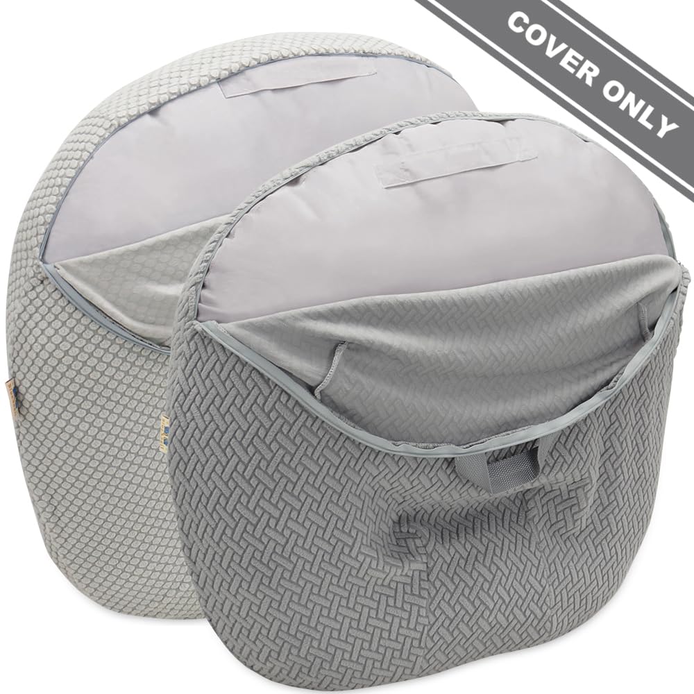 BlueSnail newborn lounger cover demonstrates easy removal for quick cleans.