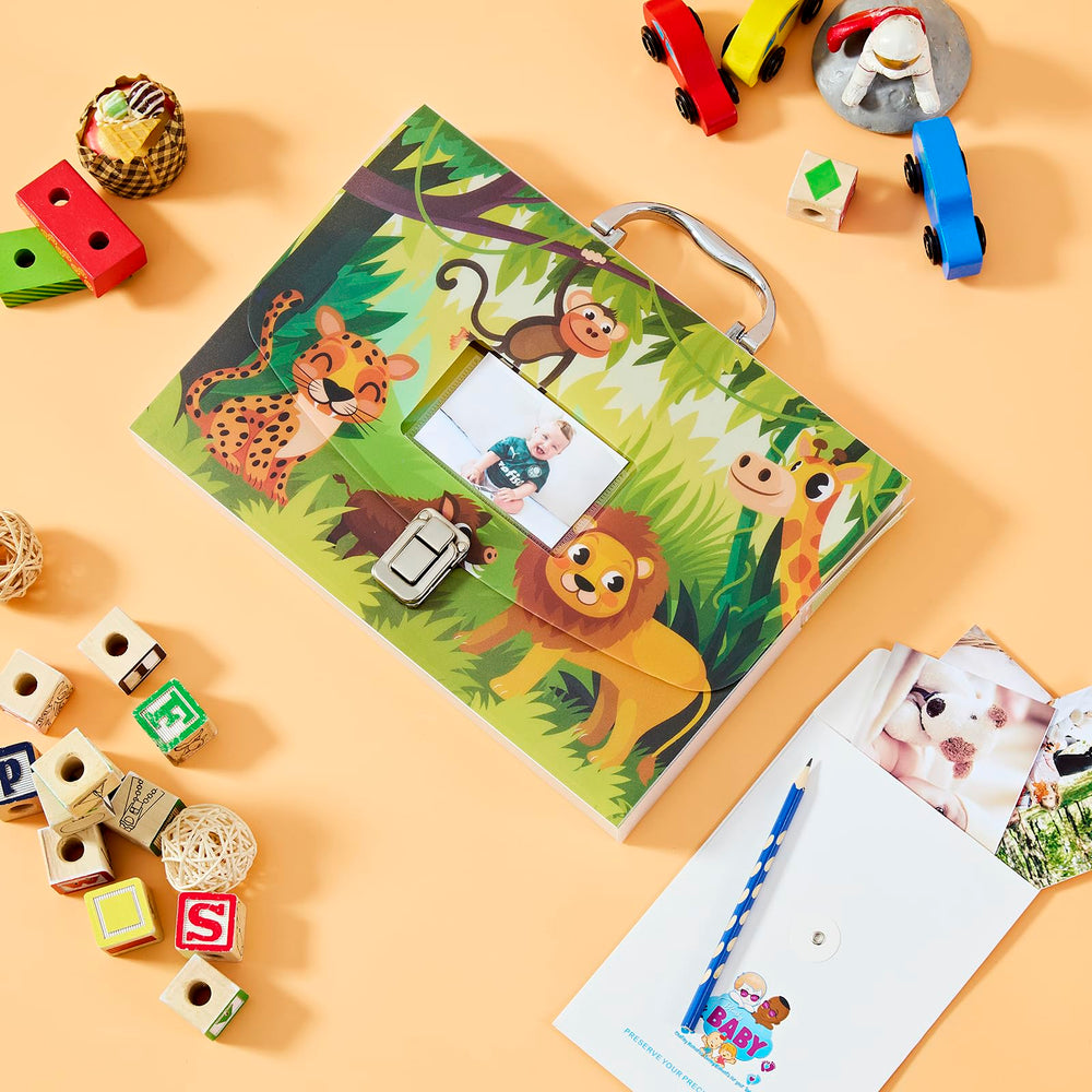 BLUSHY BABY secure lock clip detail keeps important papers safe.
