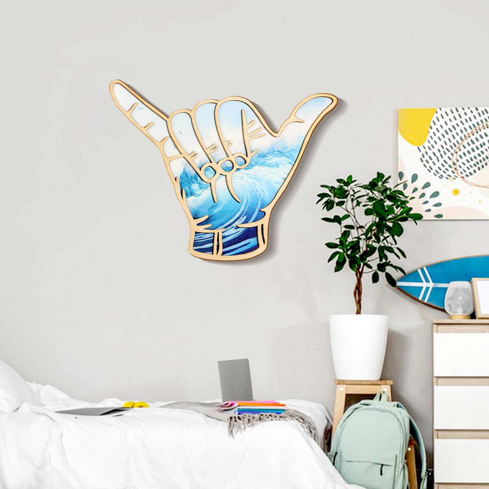 Bnesi wave-pattern inside surfboard adds ocean vibe and visual interest.