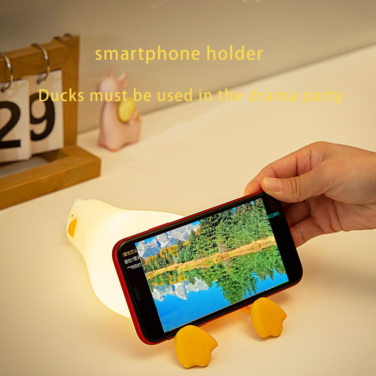 BOATHOG Lying Flat Duck Night Light built-in 1200mAh battery for portable use.