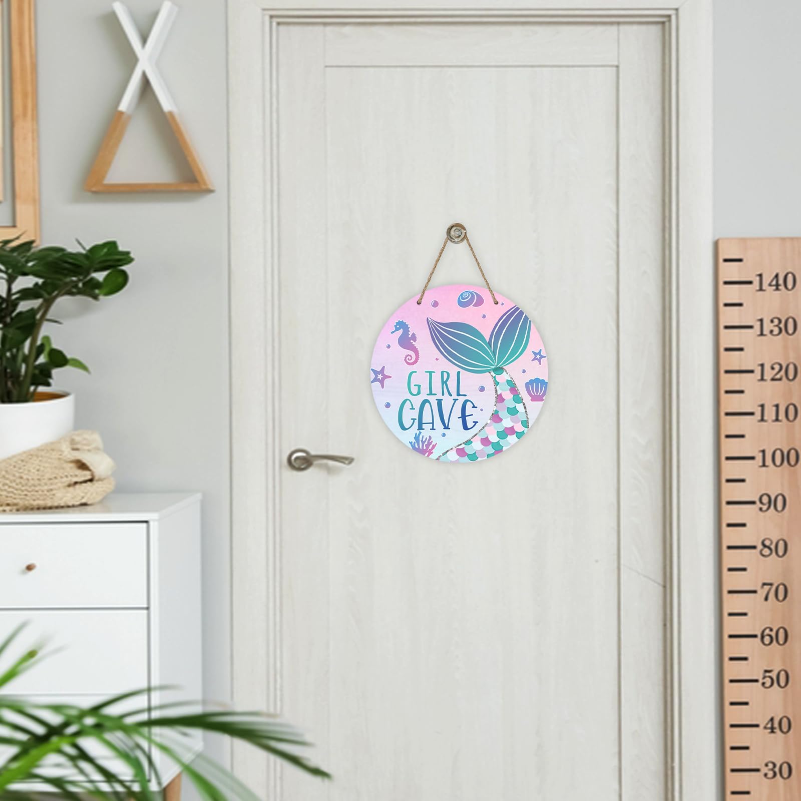 Bolisom door hanger with pre-drilled holes for quick hanging.