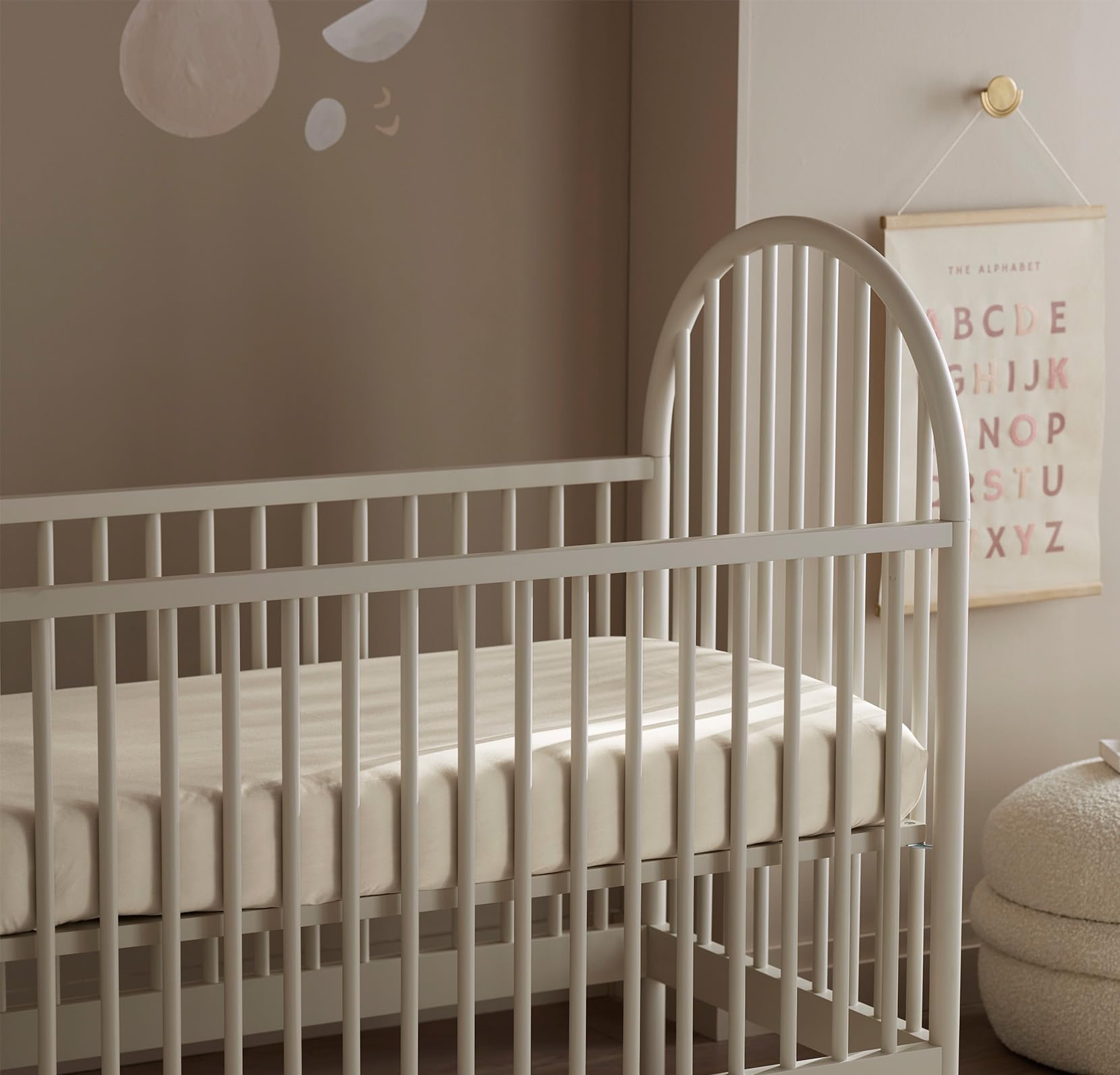 Boll & Branch Signature crib sheet machine-wash-friendly design simplifies laundry routines.