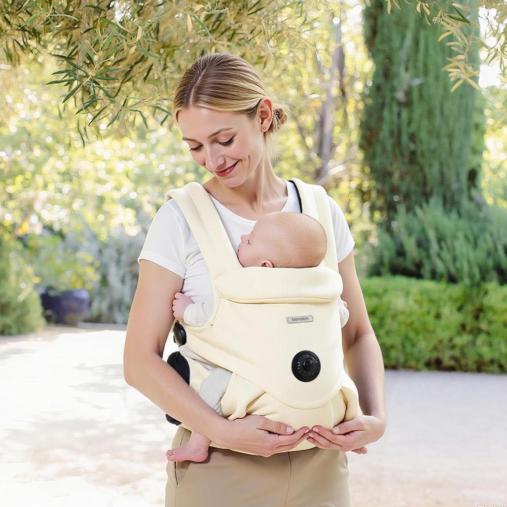 bonoch baby carrier with EaseFit knob adjusts for a secure fit and hip-friendly seating