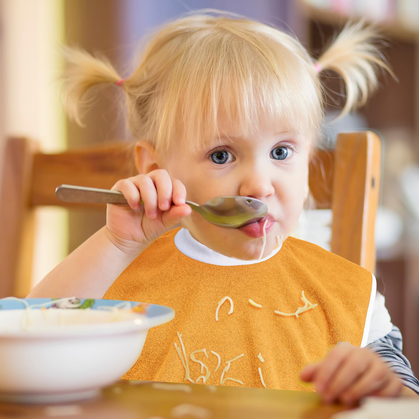 Bonuci machine-wash-friendly bibs, simple cleanup after meals.