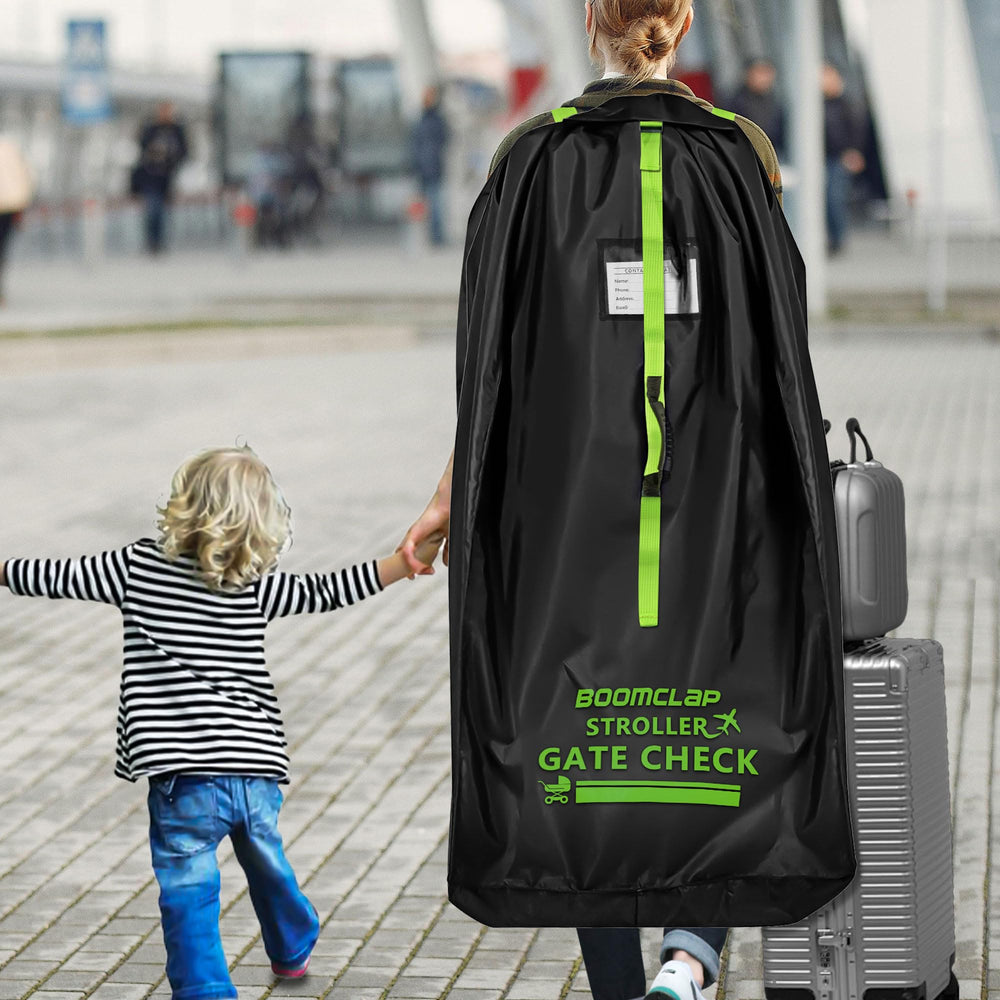 BOOMCLAP-stroller-bag-travel-strap demonstrates secure closure and easy-carry on trips