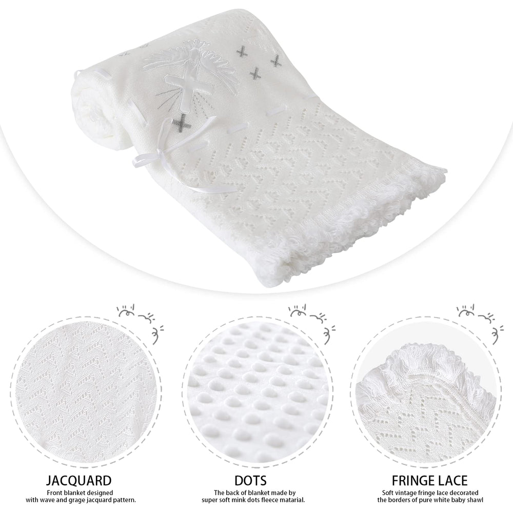 Booulfi newborn blanket on stroller ride, cozy warmth during outings.