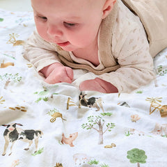 BOPRIO blanket gently wraps infant for secure cozy feel