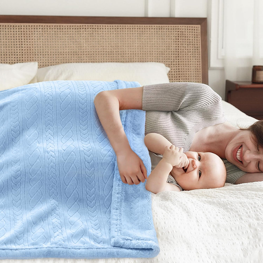 BORITAR 3D fleece blanket makes a thoughtful, unisex baby gift
