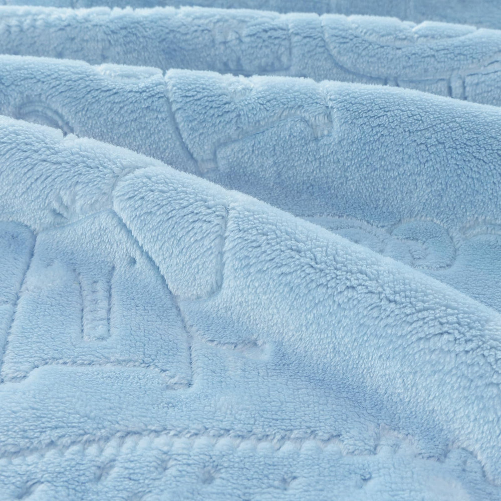 BORITAR blue-30x40 blanket offers lightweight warmth for infants.