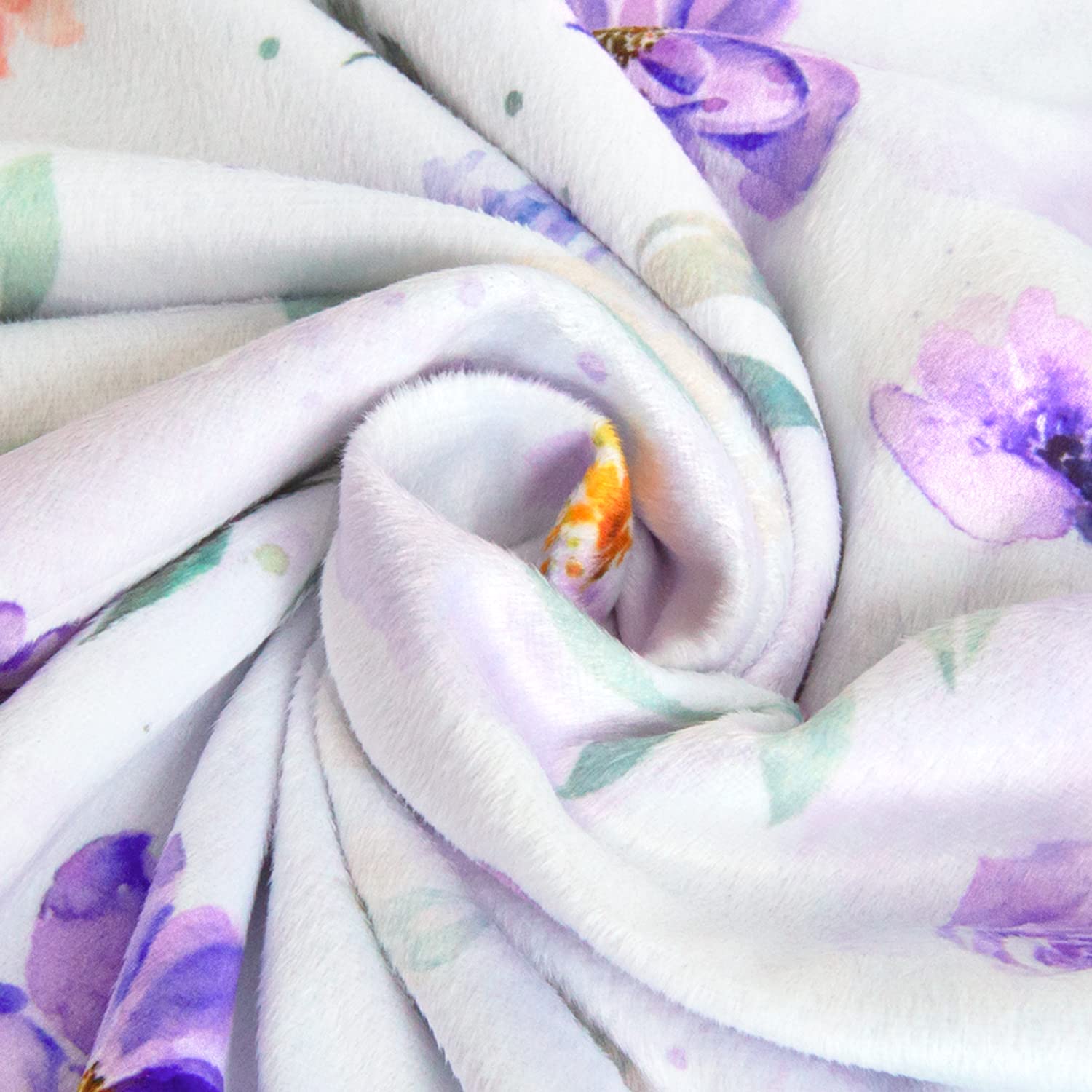 BORITAR 30x40 blanket is ideal for sleeping and stroller trips on the go.