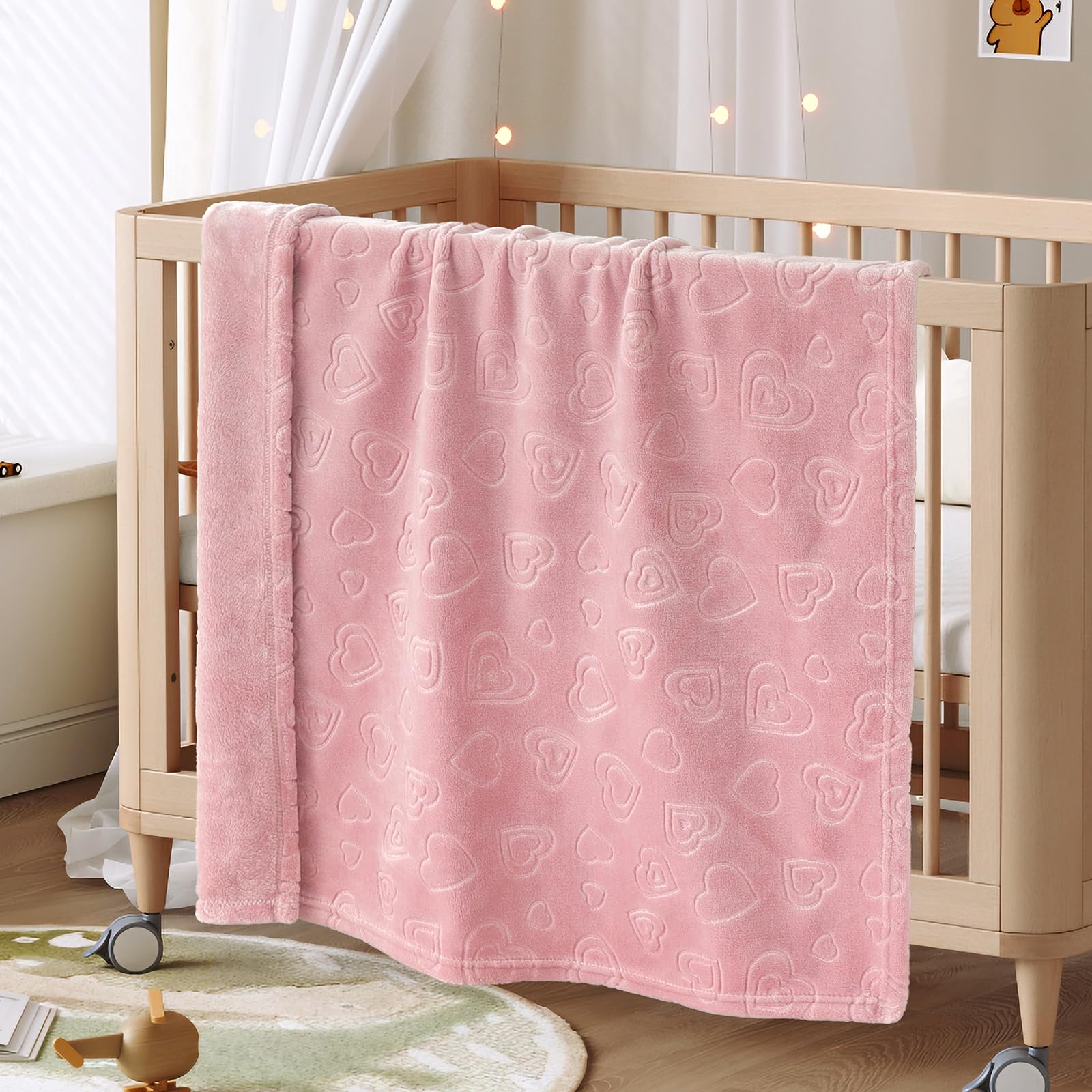 BORITAR blanket suitable for crib and nursery use for infant comfort