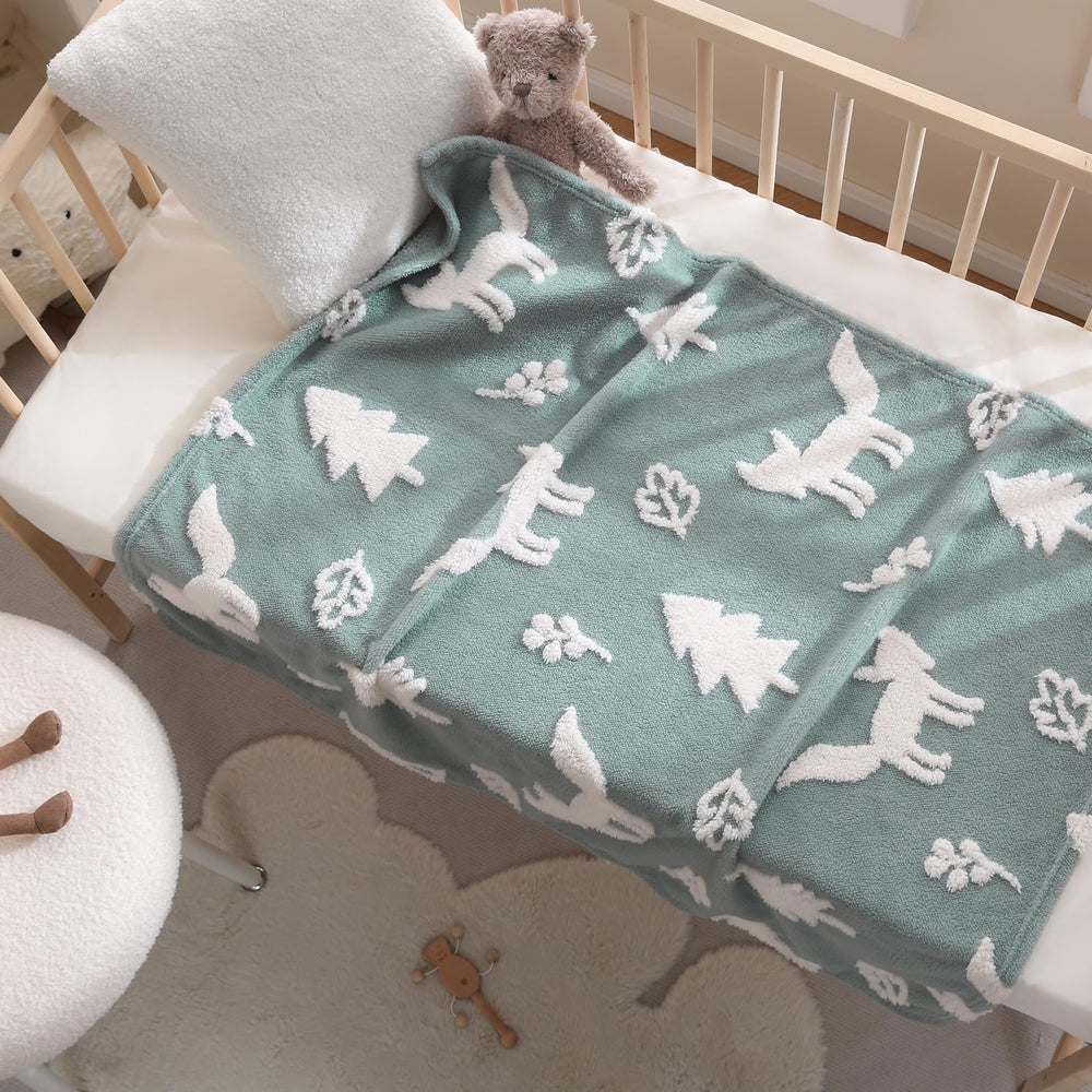 BORITAR cozy 3D fox design provides sensory-friendly texture during cuddle time.