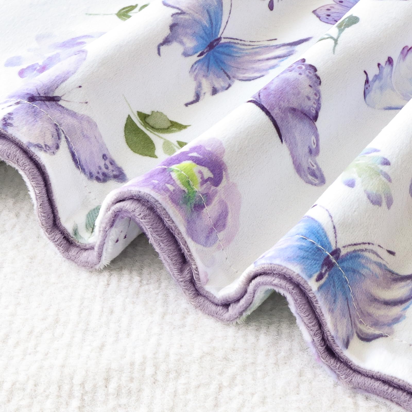 BORITAR gift-ready blanket suits baby showers and celebrations.