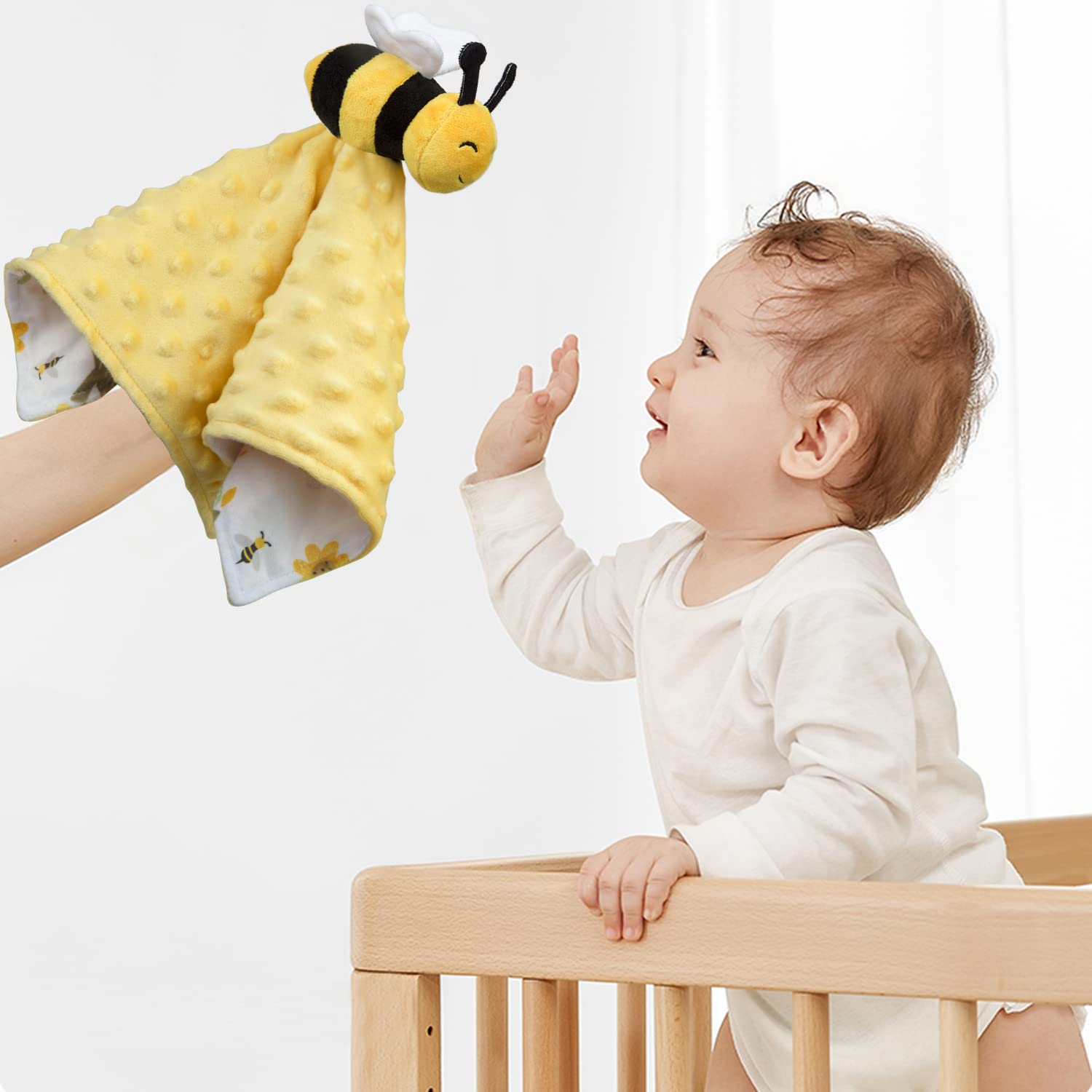 BORITAR newborn-comfort-snuggle-time fosters calm moments in crib or stroller.