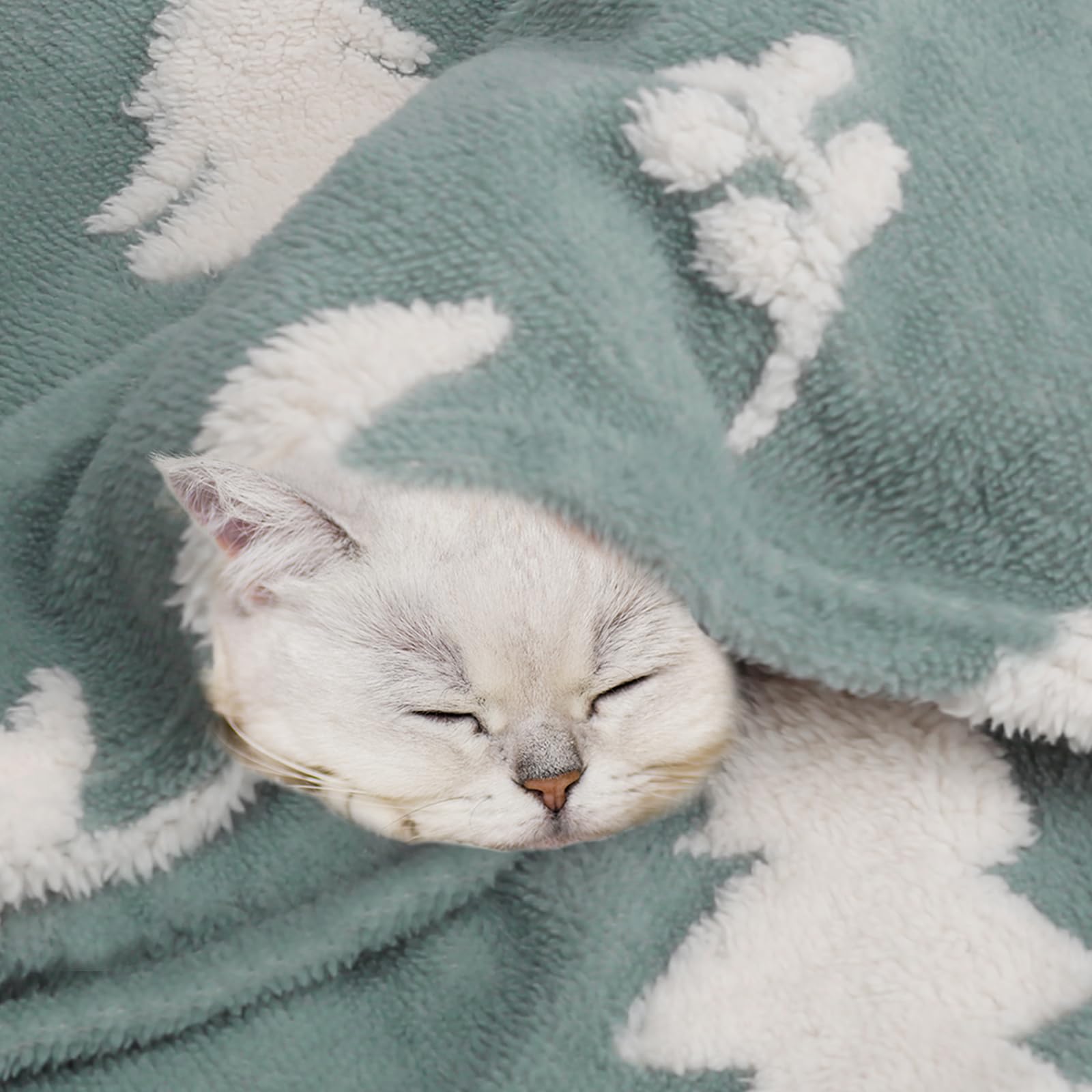 BORITAR OEKO-100 certified blanket ensures safe skin contact for babies.