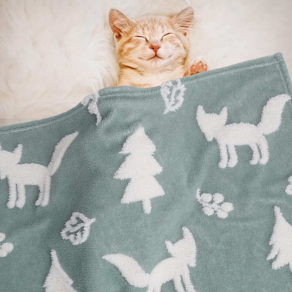BORITAR soft fleece blanket closeup shows plush texture for silky skin contact.