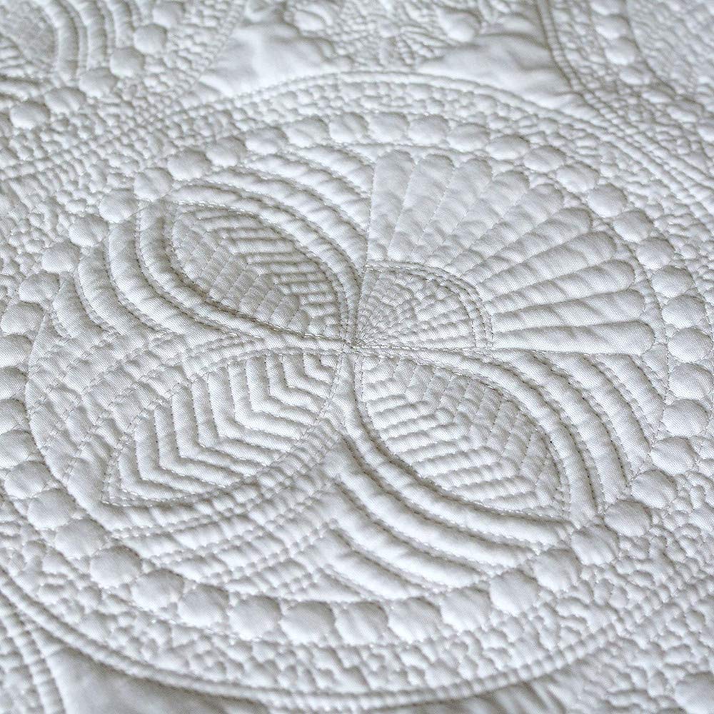 Boruiann Crib Blanket in diamond quilting for lasting softness
