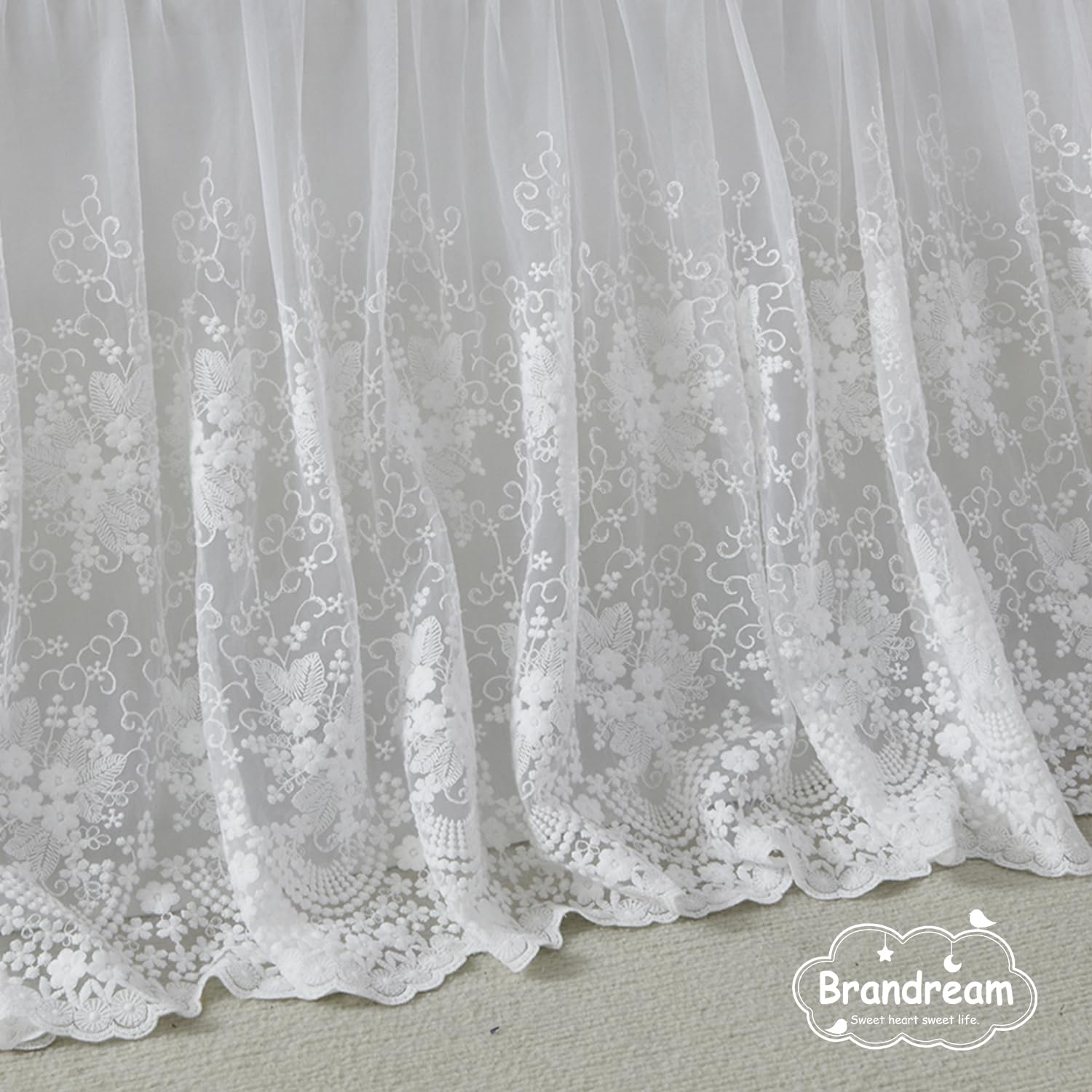 Brandream four-sided crib skirt fits standard cribs and toddler beds