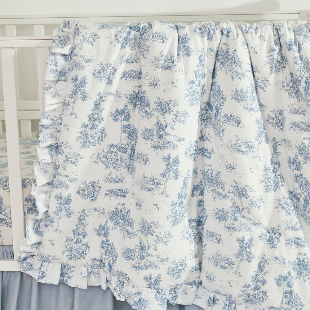 Brandream bedding set adds vintage charm to nursery décor.