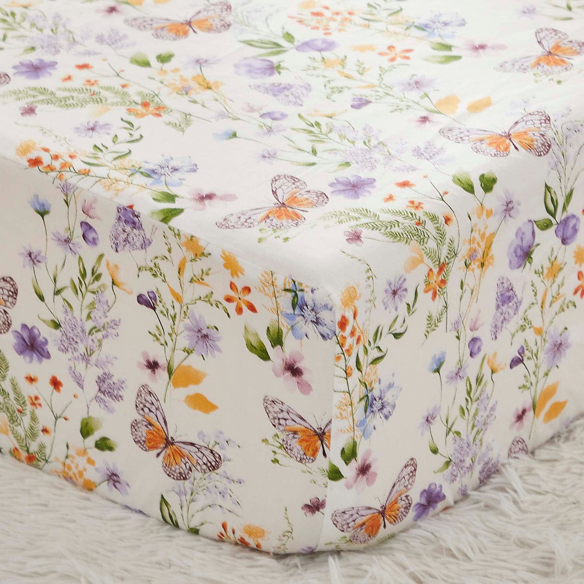Brandream crib sheets with wildflower butterfly print for soft, breathable baby comfort.