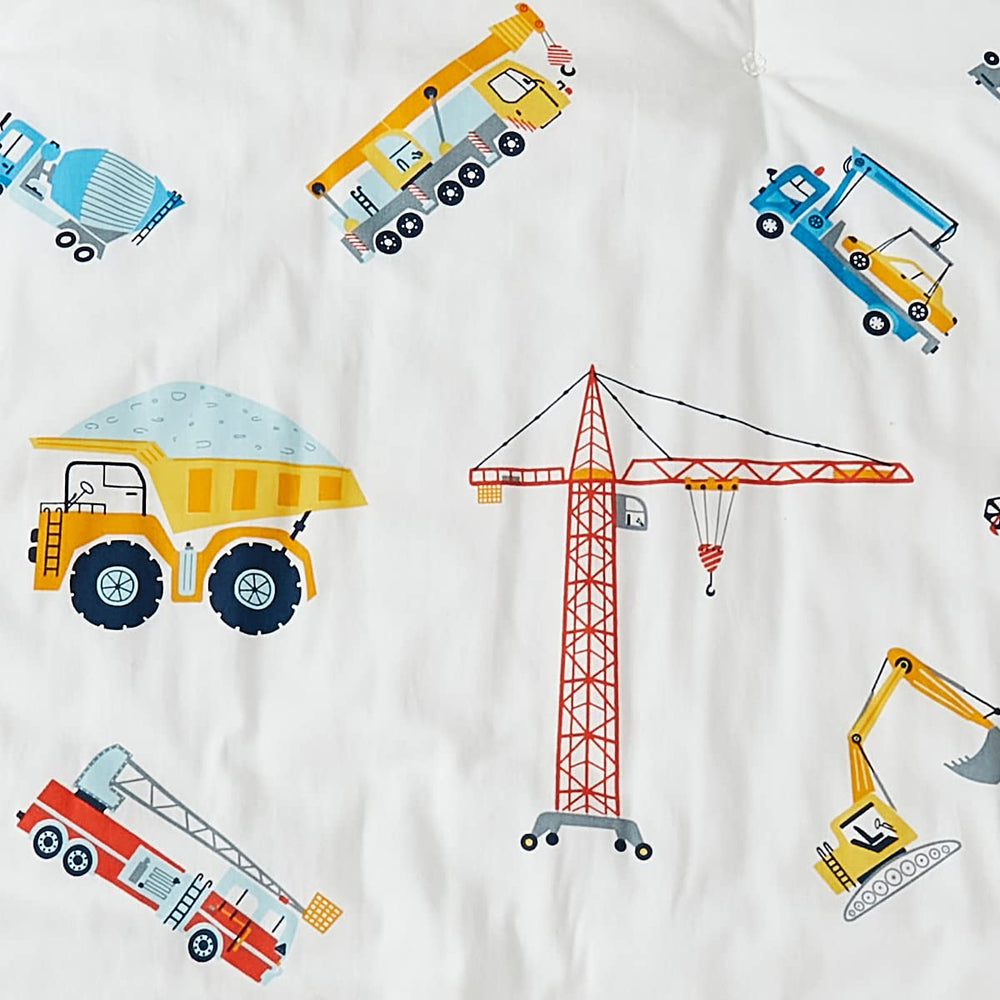 Brandream crib sheets closeup reveals soft cotton texture and vivid colors