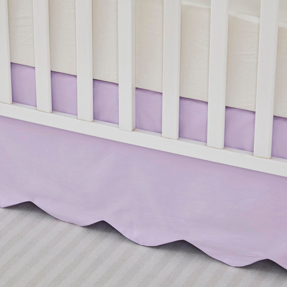 Brandream gender-neutral crib skirt pairs with any nursery decor for versatile styling.