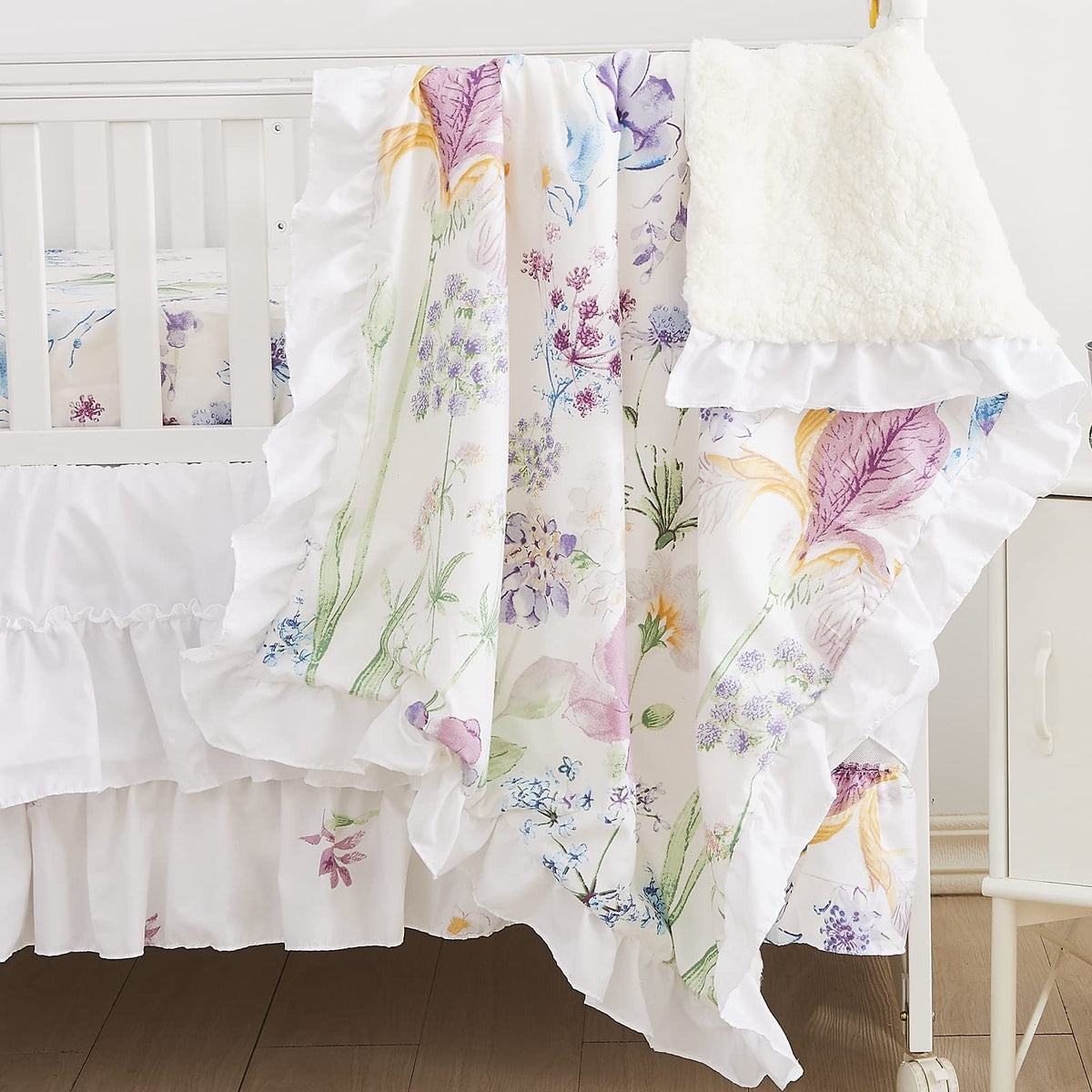 Brandream girls floral crib blanket close-up shows soft fabric for cozy naps.