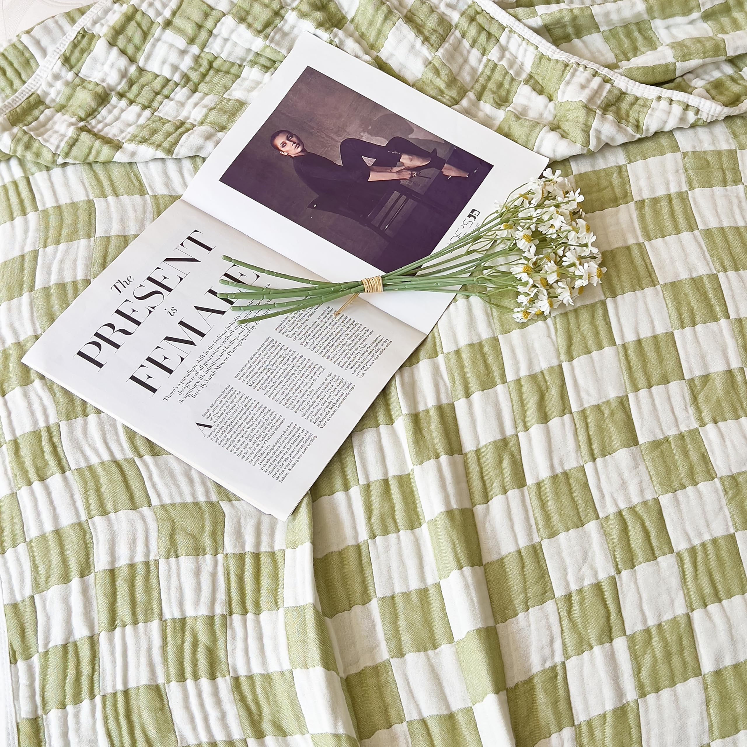 Brnabiou blanket machine-washable in sage green checker for easy care