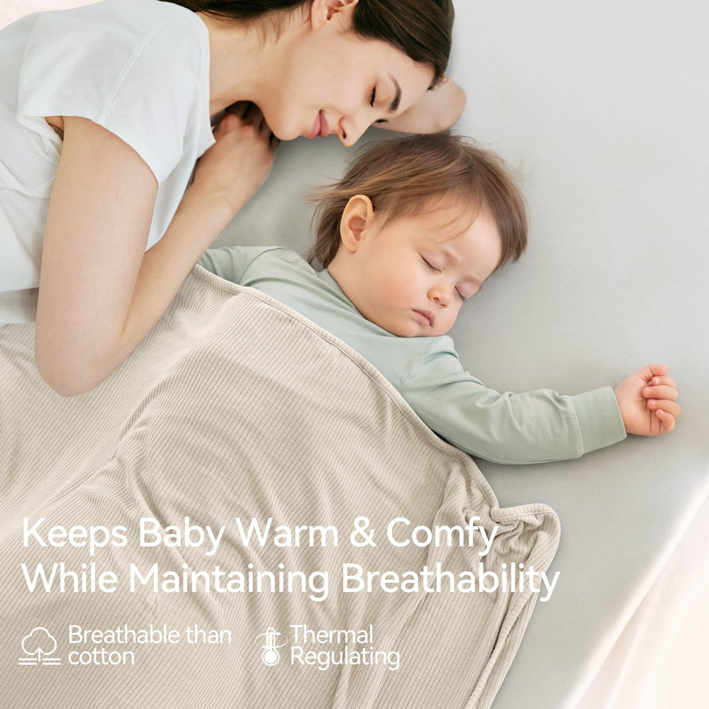 BubblePanda double-layer thick design demonstrates warmth and durability for naps and outings.