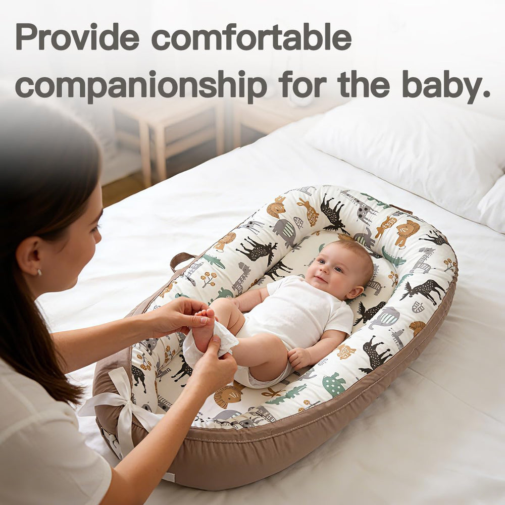 Bubbyhuts lounger removable cover demonstrates machine-washable convenience for quick cleanups.