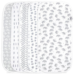 Bublo Baby burp cloth with double-layer cotton top and fleece bottom for high absorption during feeds.