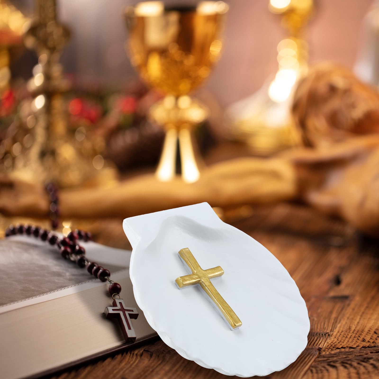 Bucherry baptismal shell decor enhances ceremony aesthetics and keepsake presentation.