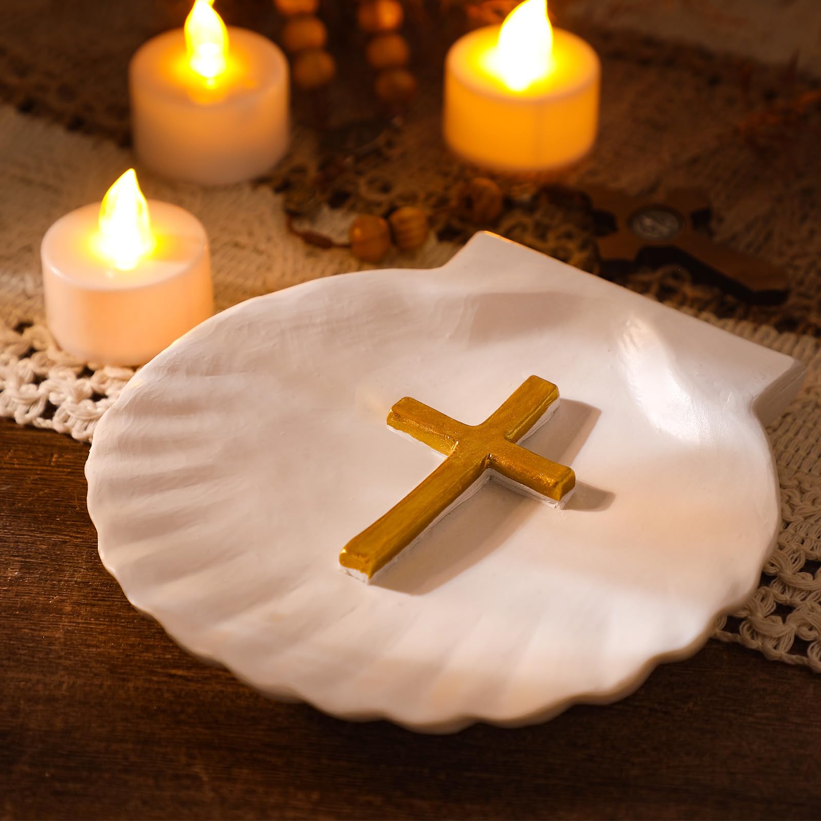 Bucherry white resin shell facilitates gentle holy-water pouring during ceremonies.