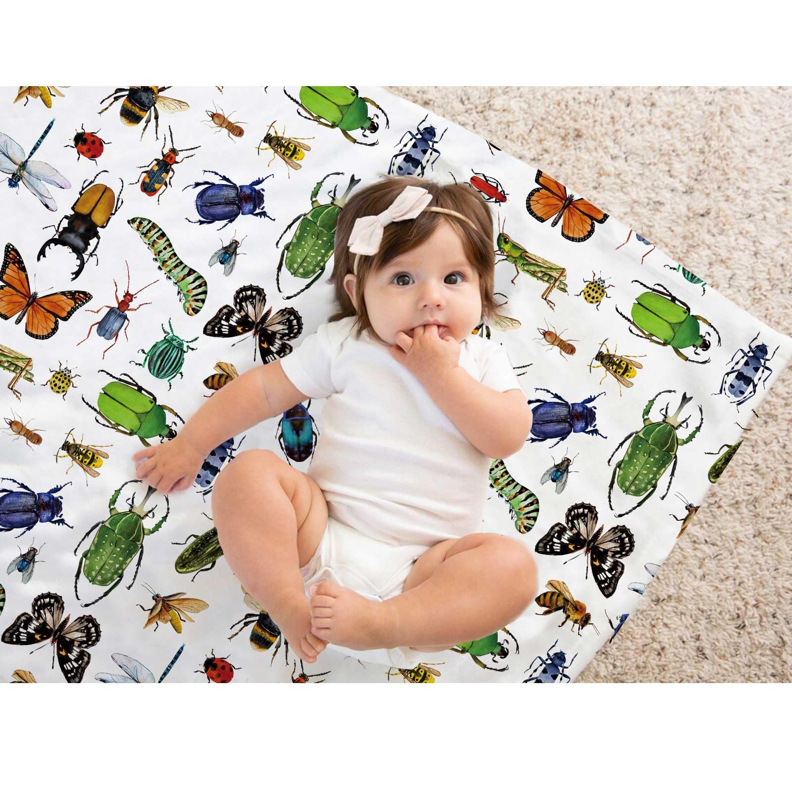Buerhanerry Bugs blanket in crib provides all-season warmth for newborns.