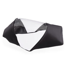Bugaboo Dragonfly rain cover fits snugly, offering reliable weather protection for your stroller.
