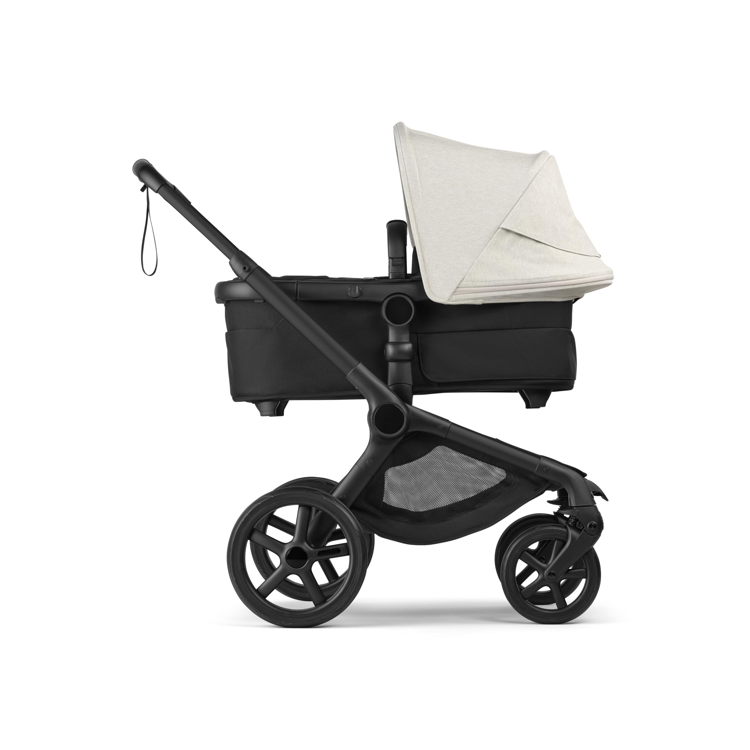 Bugaboo Fox 5 Renew folding mechanism enables easy compact storage.