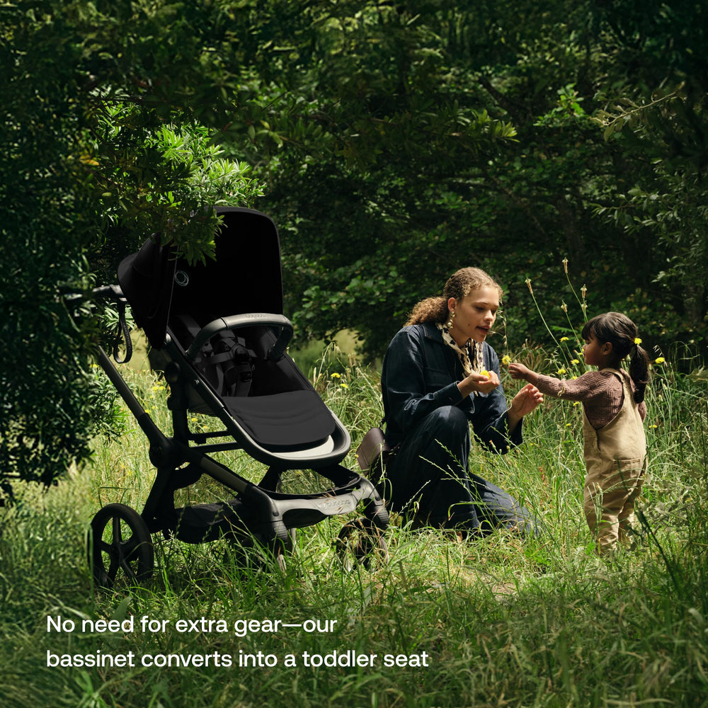 Bugaboo Fox 5 Renew Misty White fabric showcases clean, timeless style.