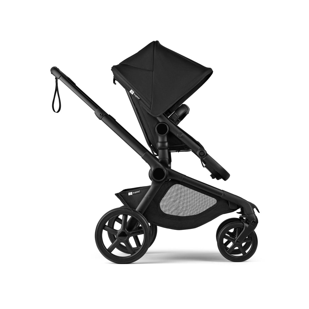 Bugaboo Kangaroo midnight black finish for sleek urban style