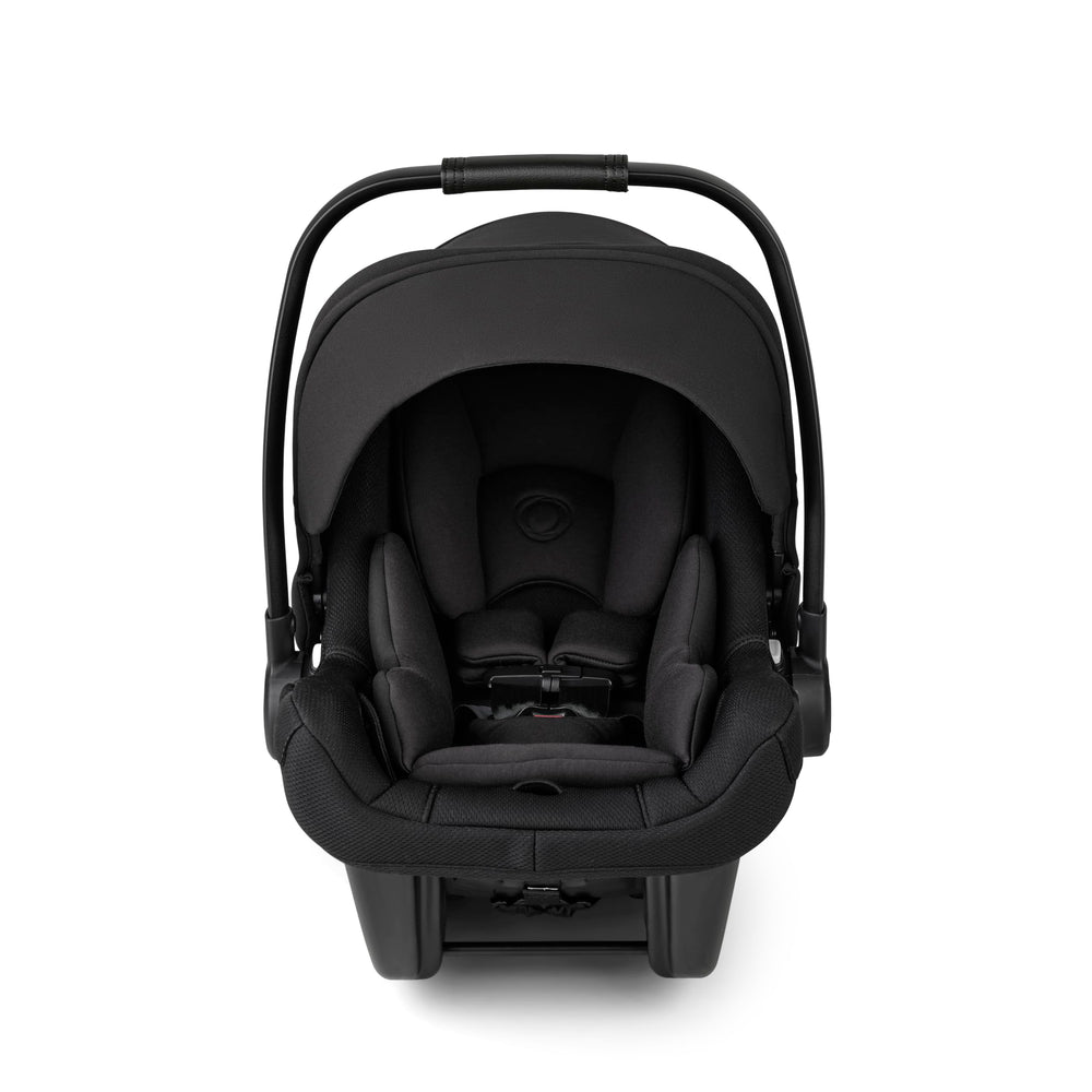Bugaboo Turtle Air Shield harness with magnetic buckles enables quick one-handed buckling.