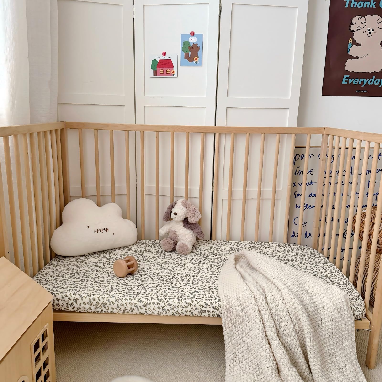 BuLuTu double-layer muslin crib sheets with breathable cotton for baby's comfort.